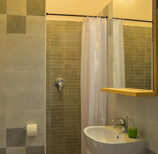 Alojamento de Acomodação e Pequeno-almoço Al Riparo Finale Ligure