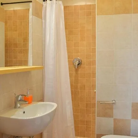 Al Riparo Couette-café Finale Ligure