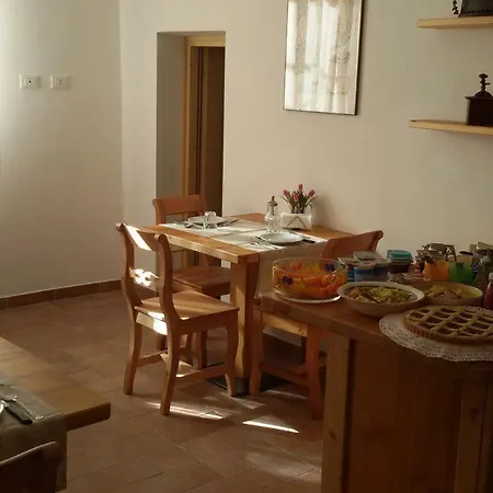 Al Riparo Couette-café 3*